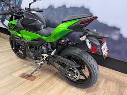 2026 Kawasaki Z500 Lime Green / Carbon Gray