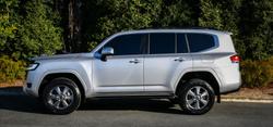 2022 Toyota Landcruiser VX
