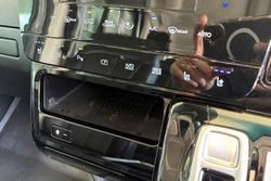 2021 Hyundai STARIA Highlander