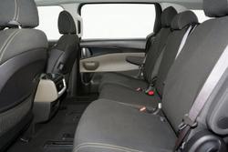 2025 Kia Carnival S