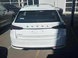 2026 SKODA Octavia Select mHEV
