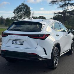2026 Lexus NX 450h+ Luxury