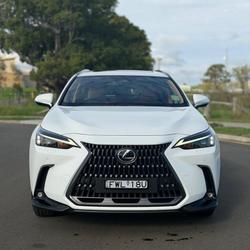 2026 Lexus NX 450h+ Luxury