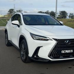 2026 Lexus NX 450h+ Luxury