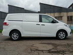 2023 LDV G10 +