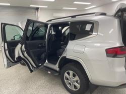 2024 Toyota Landcruiser Sahara FJA300R 4X4 Dual Range Silver Pearl