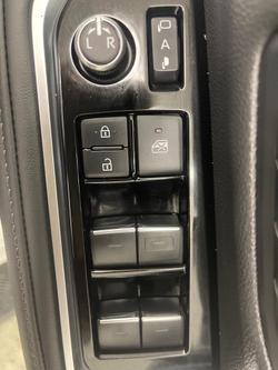 2024 Toyota Landcruiser Sahara FJA300R 4X4 Dual Range Silver Pearl