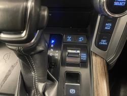 2024 Toyota Landcruiser Sahara FJA300R 4X4 Dual Range Silver Pearl