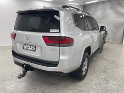 2024 Toyota Landcruiser Sahara FJA300R 4X4 Dual Range Silver Pearl