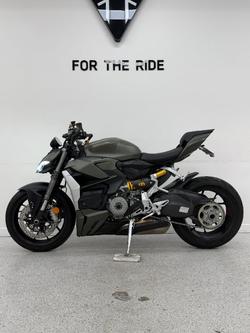 2023 DUCATI STREETFIGHTER V2 Green