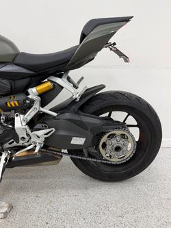 2023 DUCATI STREETFIGHTER V2 Green