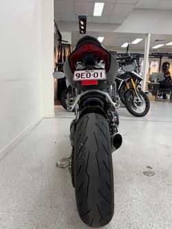 2023 DUCATI STREETFIGHTER V2 Green