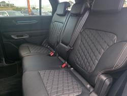 2025 Ford Everest Platinum