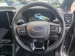 2025 Ford Everest Platinum