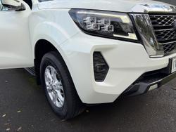 2022 Nissan Navara ST