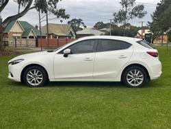 2016 Mazda 3 Maxx