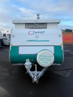 1997 Royal Flair Comet 16' ( 5.0M )