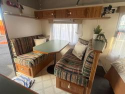 1997 Royal Flair Comet 16' ( 5.0M )