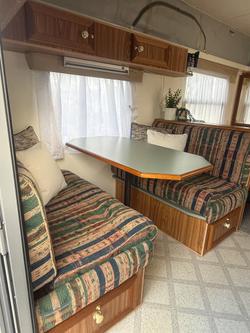 1997 Royal Flair Comet 16' ( 5.0M )