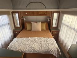 1997 Royal Flair Comet 16' ( 5.0M )