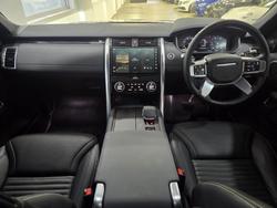 2021 Land Rover Discovery D300 SE