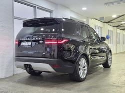 2021 Land Rover Discovery D300 SE