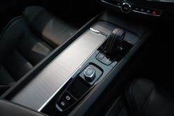2021 Volvo XC60 B6 R-Design