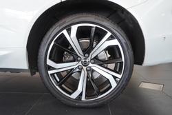 2021 Volvo XC60 B6 R-Design
