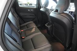 2021 Volvo XC60 B6 R-Design