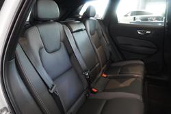 2021 Volvo XC60 B6 R-Design