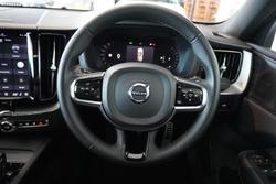 2021 Volvo XC60 B6 R-Design