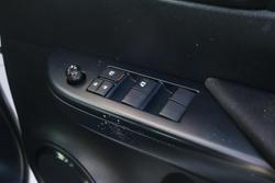 2024 Toyota Hilux SR