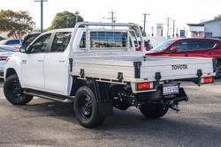 2024 Toyota Hilux SR