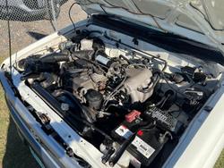 2000 Toyota Hilux RZN149R French Vanilla