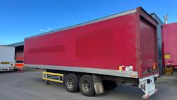 2011 Maxitrans 16P Dry Van Red