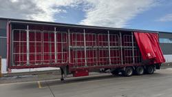 2015 Krueger 34P Drop Deck Red