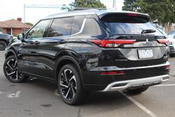2025 Mitsubishi Outlander PHEV Exceed Tourer