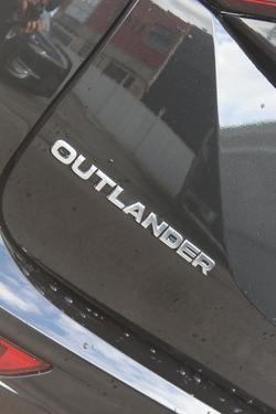 2025 Mitsubishi Outlander PHEV Exceed Tourer