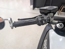 2015 DUCATI DIAVEL CARBON Black