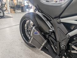 2015 DUCATI DIAVEL CARBON Black