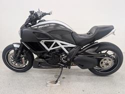 2015 DUCATI DIAVEL CARBON Black