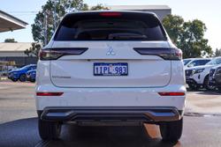 2025 Mitsubishi Outlander LS