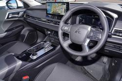 2025 Mitsubishi Outlander LS