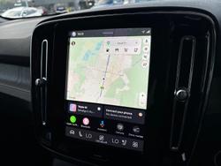 2023 Volvo XC40 Ultimate B4 Dark