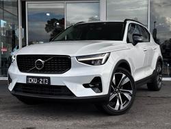 2023 Volvo XC40 Ultimate B4 Dark