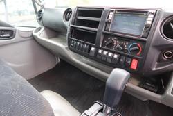 2017 Hino 300 Series 921