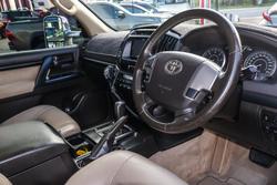 2011 Toyota Landcruiser Altitude