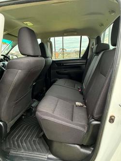 2022 Toyota Hilux SR