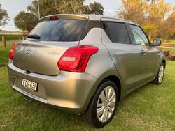 2017 Suzuki Swift GL Navigator