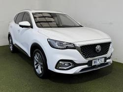 2022 MG HS Essence